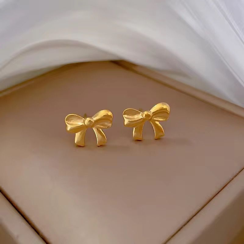 Charming Bow Studs – Stainless Steel Elegance for Everyday Glam