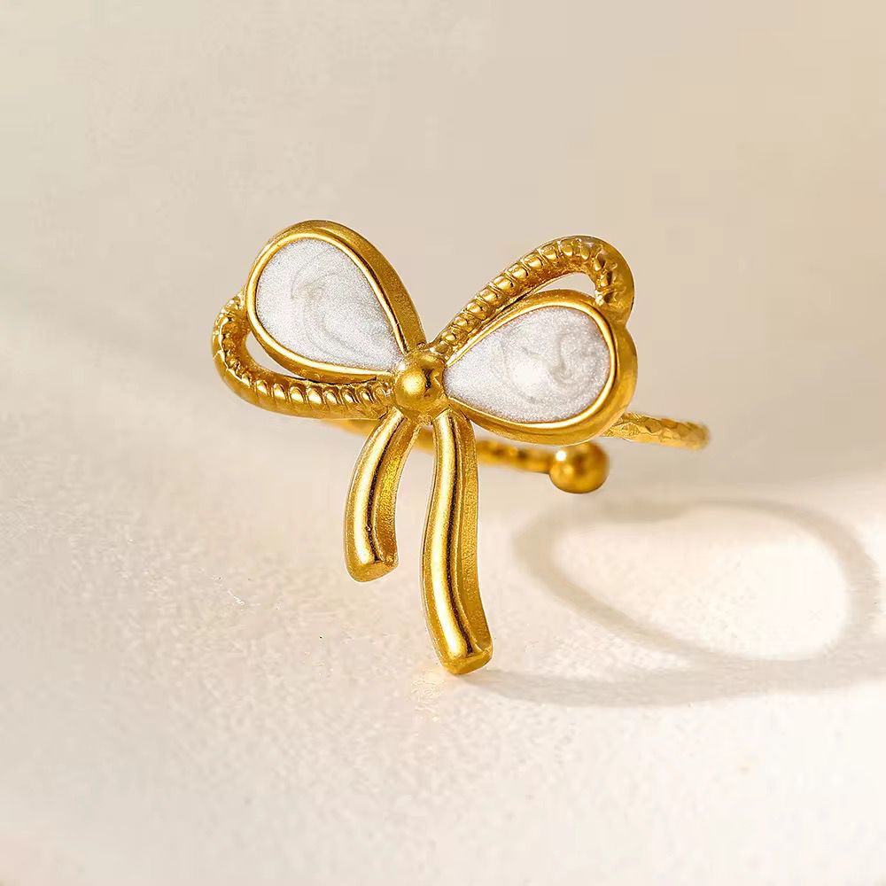 Vintage Bow Adjustable Ring – Elegant Stainless Steel Statement Piece