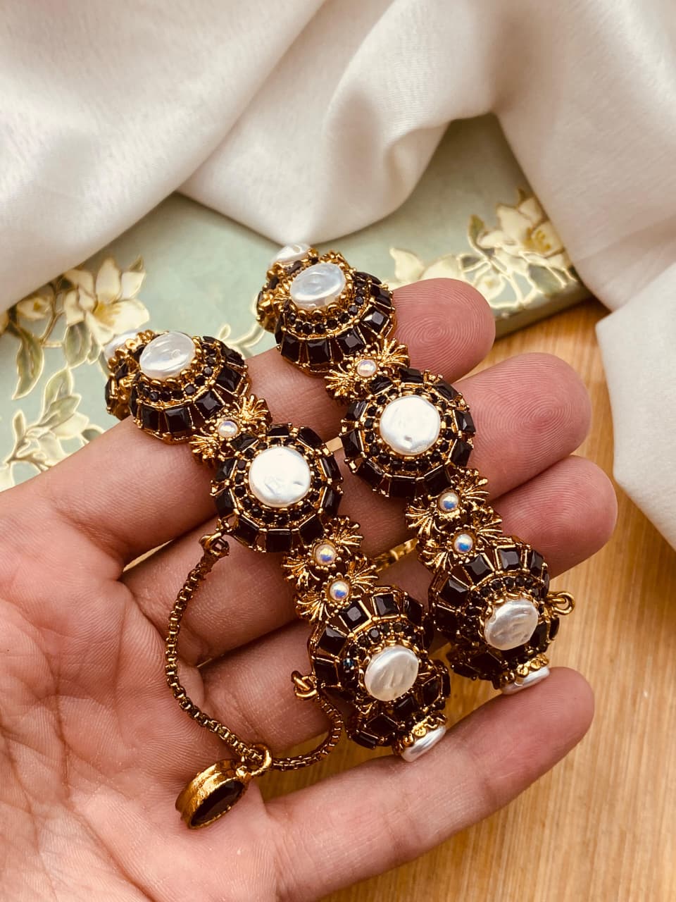 Turkish Elegance – Premium Women’s Bangle Set