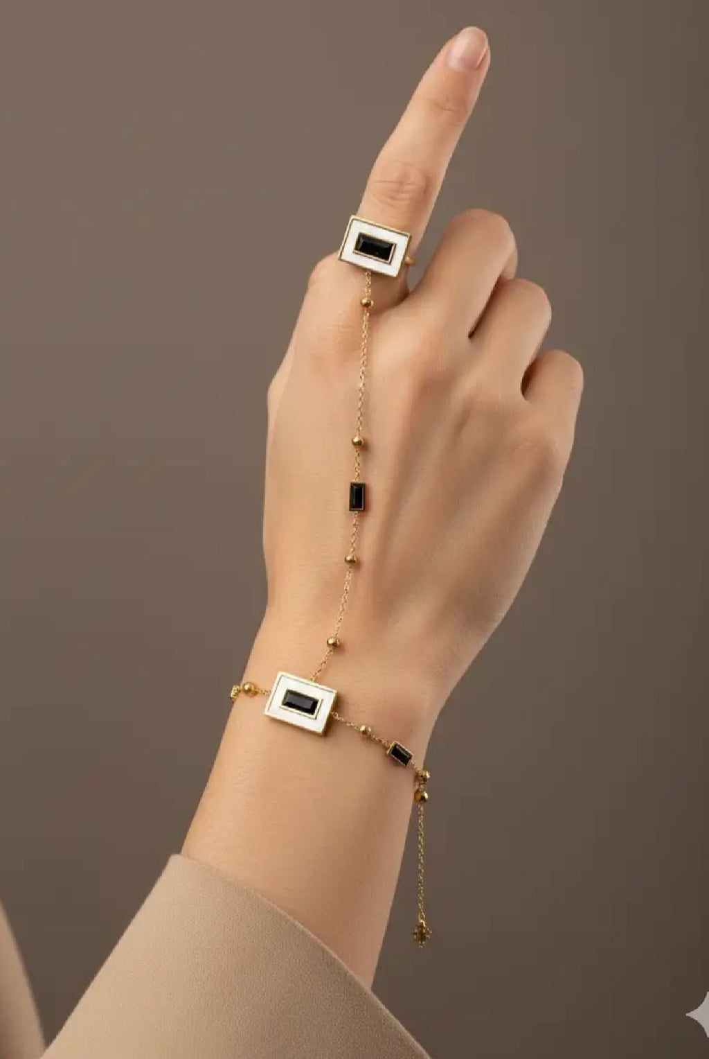 Trendy Anja Bracelet – Stainless Steel Luxury in 3 Stunning Shades