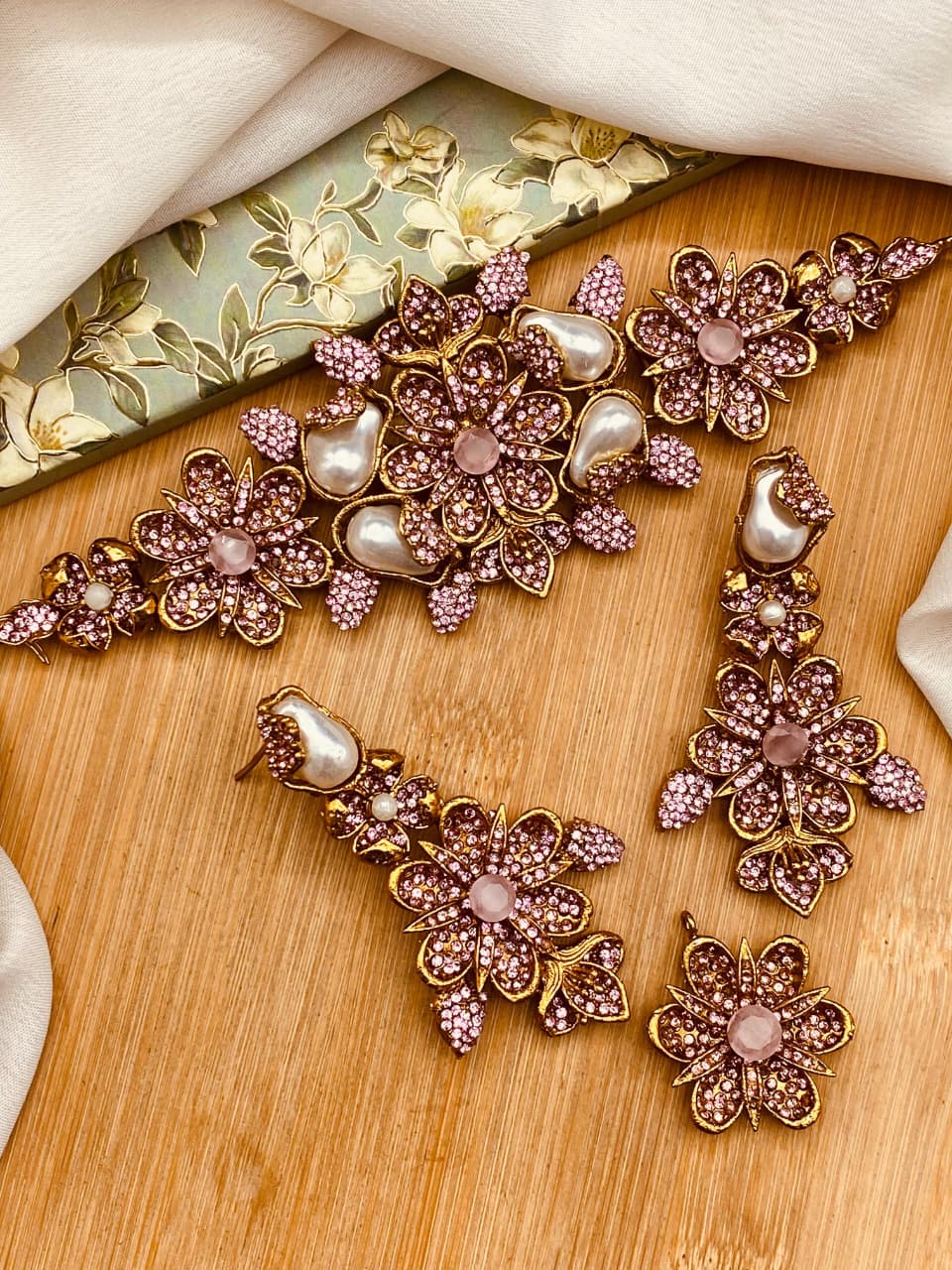 Turkish Choker Set – Elegant Handmade Jewelry for Every Occasion