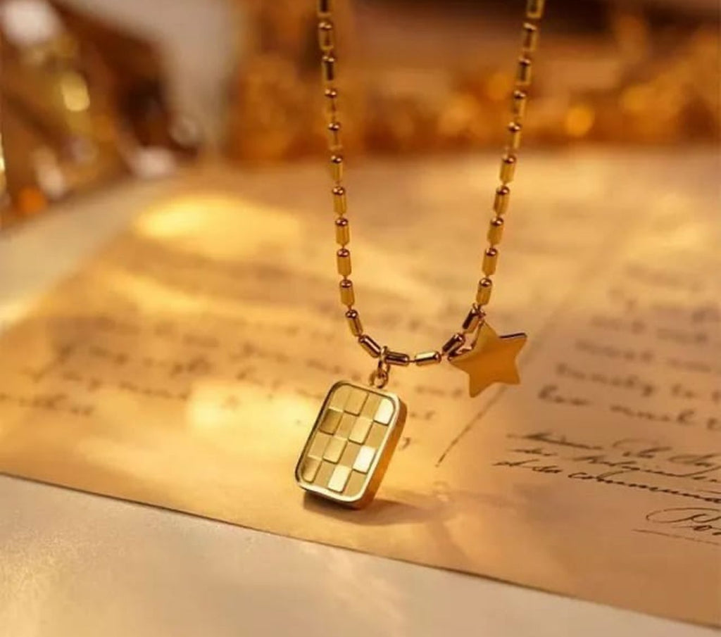 Elegant Stainless Steel Necklace – Timeless Shine