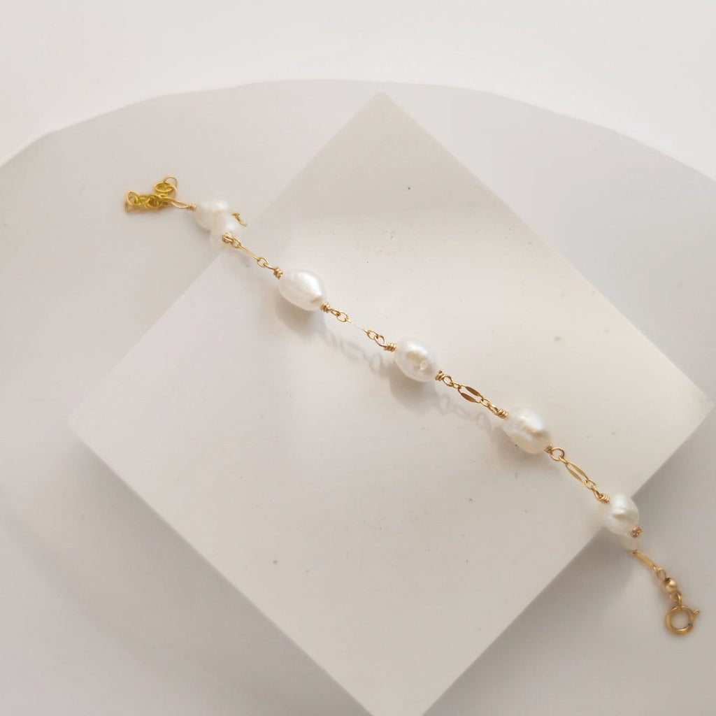 Charming Pearl Stainless Steel Bracelet – Everyday Grace in Style