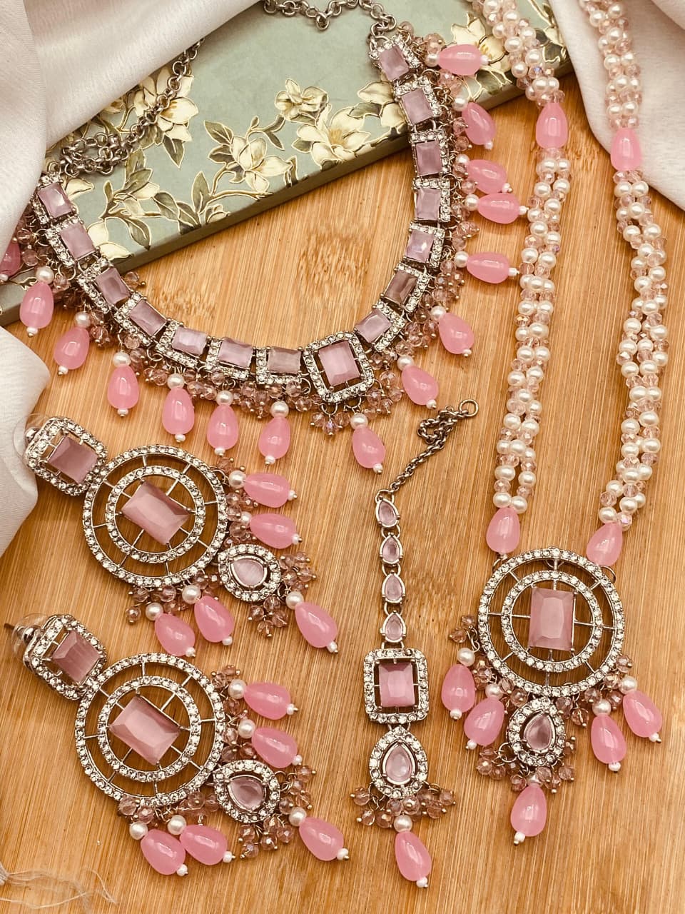 Nauratan Stone Necklace Set – Timeless Elegance in Every Color