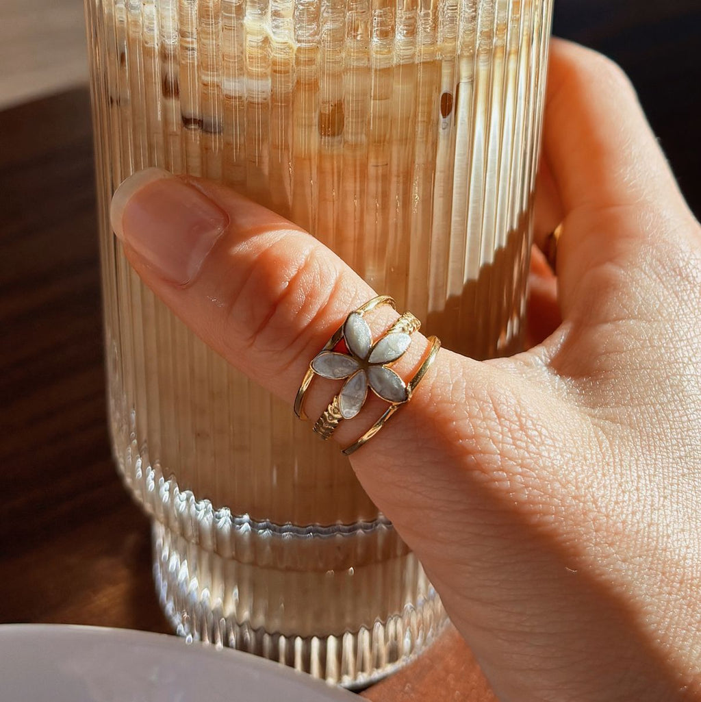 Elegant White Flower Adjustable Ring – Stainless Steel