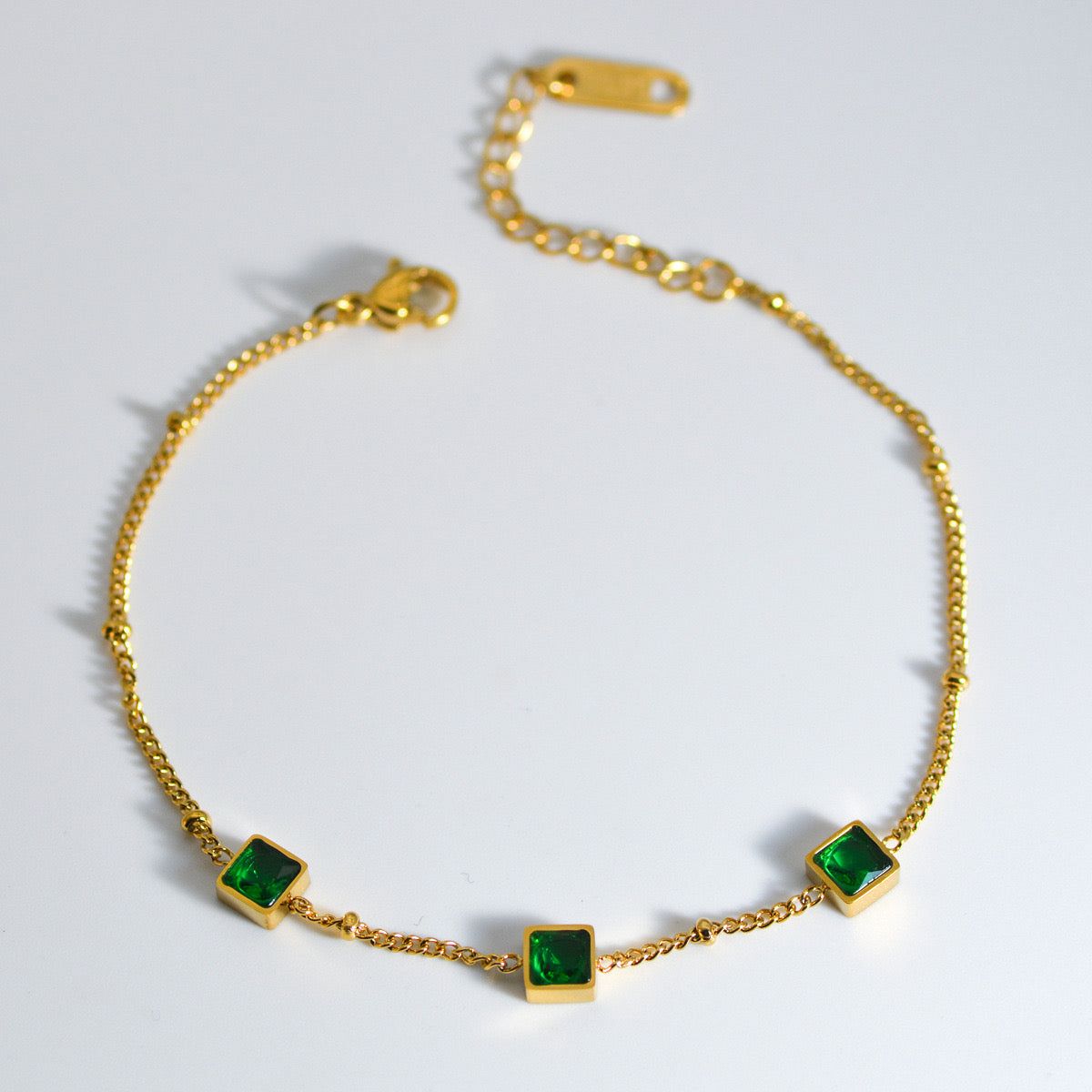 Luxury Emerald Zarkoon Bracelet – Stainless Steel Elegance