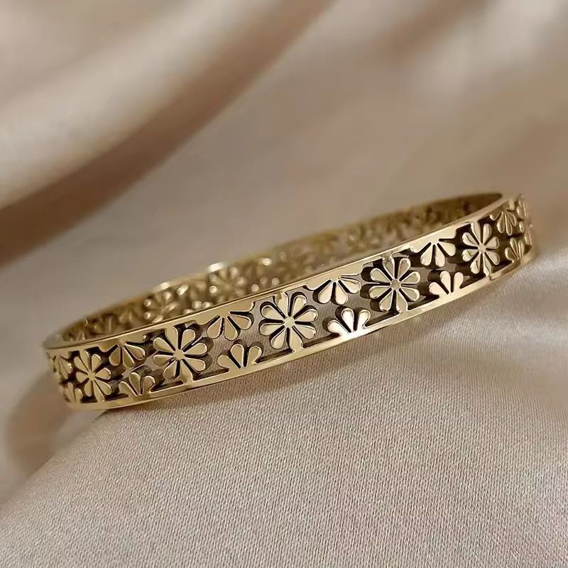 Stainless Steel Floral Bangle – High Quality | Waterproof & Tarnish-Free