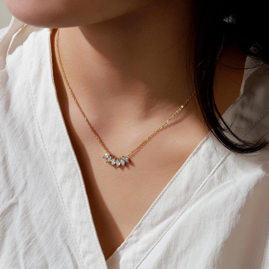 Shine with subtle luxury — Stainless Steel Locket with White Emerald Zarkoon ✨💎 Elegant • Durable • Ever-glowing