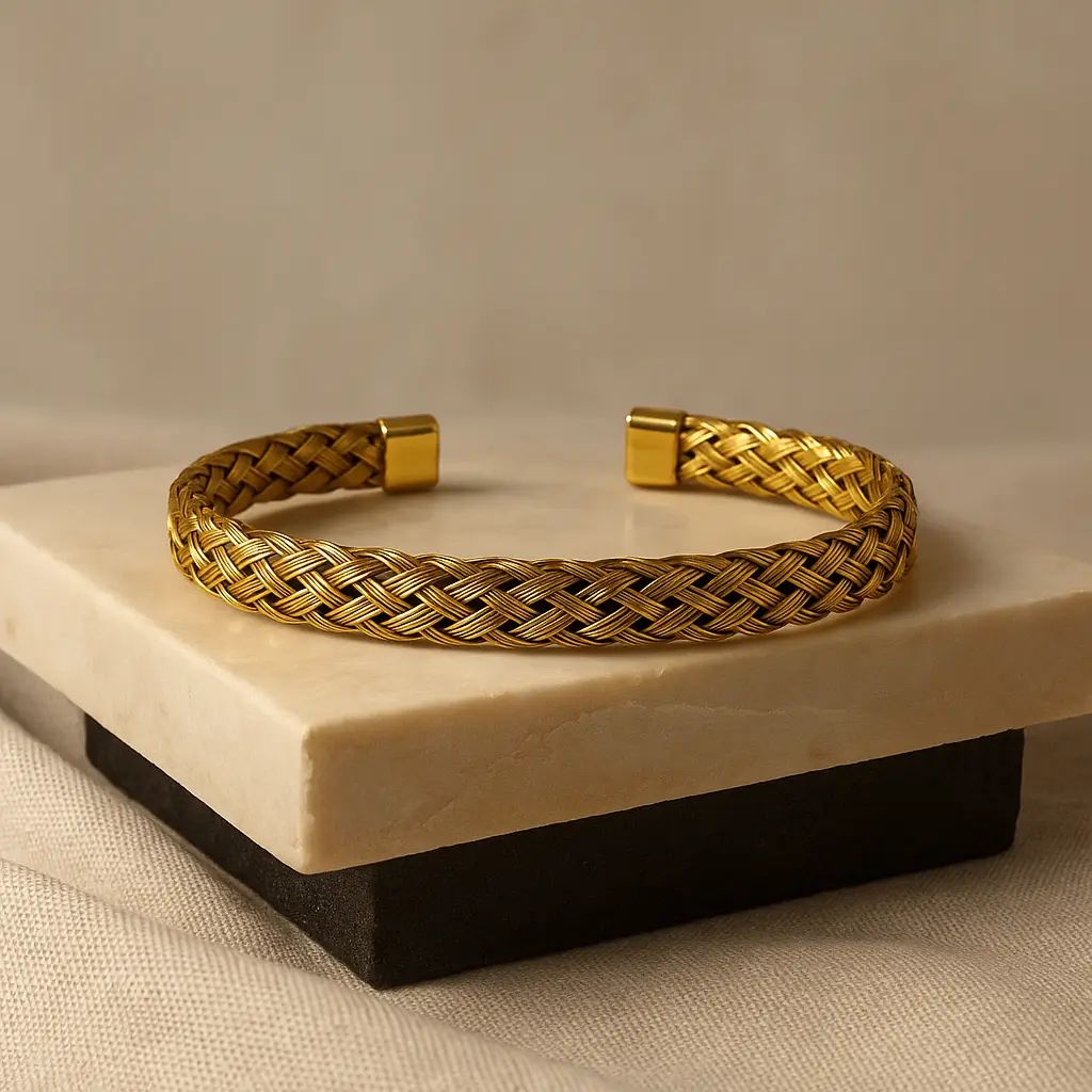Trendy Steel Handcuff Bracelet 💎