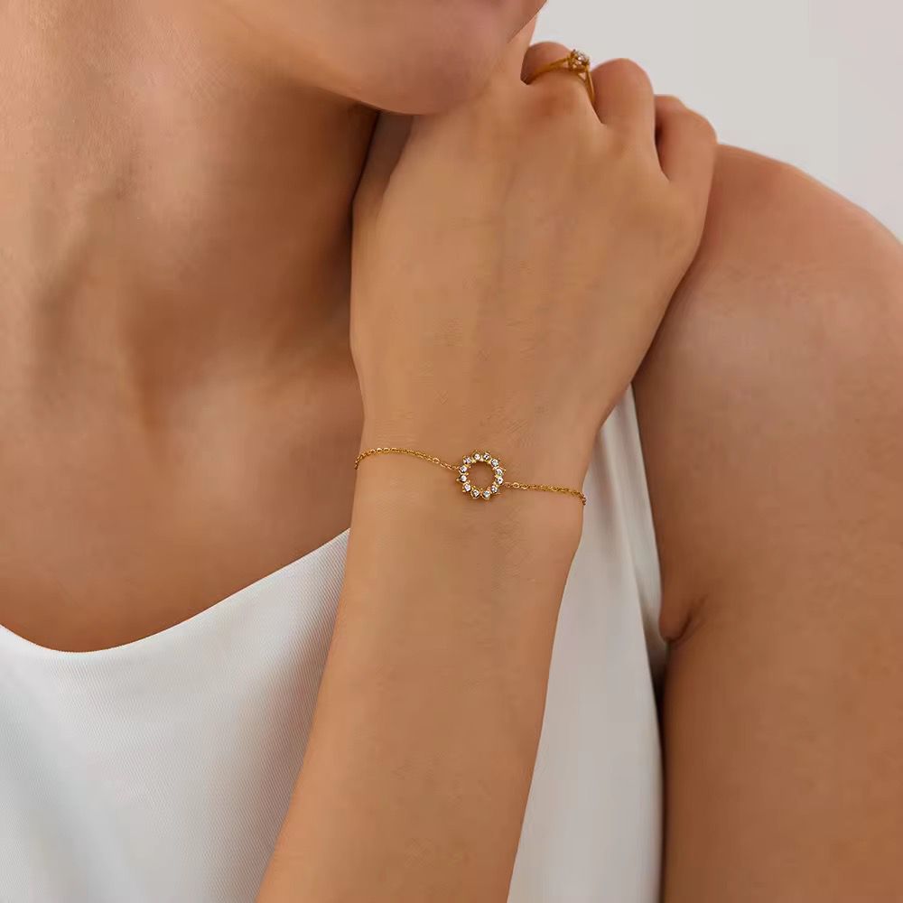 Modern Chic Stainless Steel Bracelet – Everyday Elegance